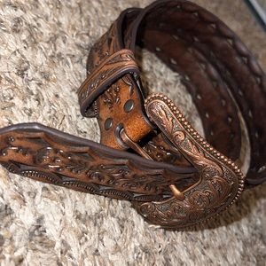 Ariat belt